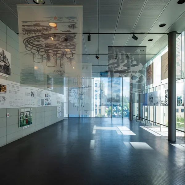 建築家菊竹清訓氏とJ.P.クレイバン博士のハワイ海上都市構想